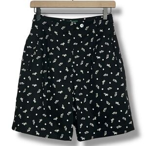 Liz‎ Claiborne LizGolf Bermuda Shorts Size 4 Black Golf Theme Print Country Club